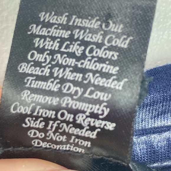 JOEI & I Graphic Tee Shirt “Be Your Own Kind of Beautiful” - Picture 5 of 8